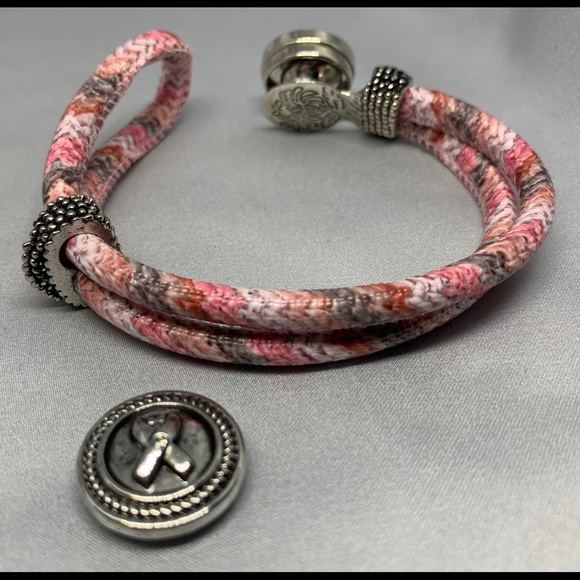 ✨Pink & Gray Noose Style Snap Button Bracelet Set - Picture 5 of 5